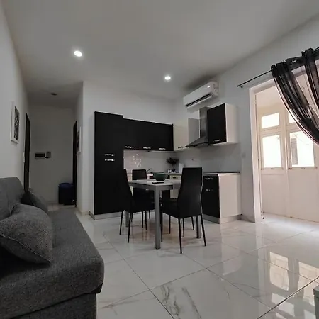 Apartman 1 Bedroom In Sliema, Malta *